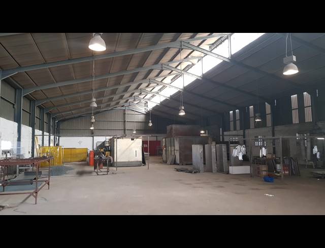 1,250M² FACTORY TO LET IN BLACKHEATH INDUSTRIAL